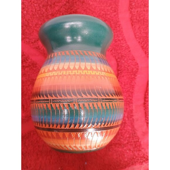Handcrafted Navajo Pottery Vase By Largo Dine - Multicolor Etched Design - 5" Ta - Picture 2 of 6